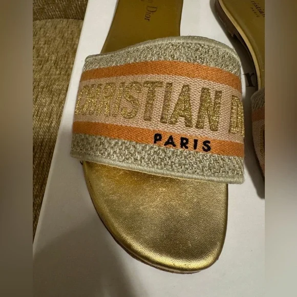 ❤️Authentic Christian Dior 52K Platinum DWAY Embroidered Slide Sandals 37.5 ❤️ - Picture 8 of 11